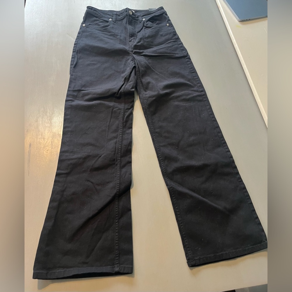 H&M Black Wide Leg High Waist Relaxed Fit Jeans - Size 8